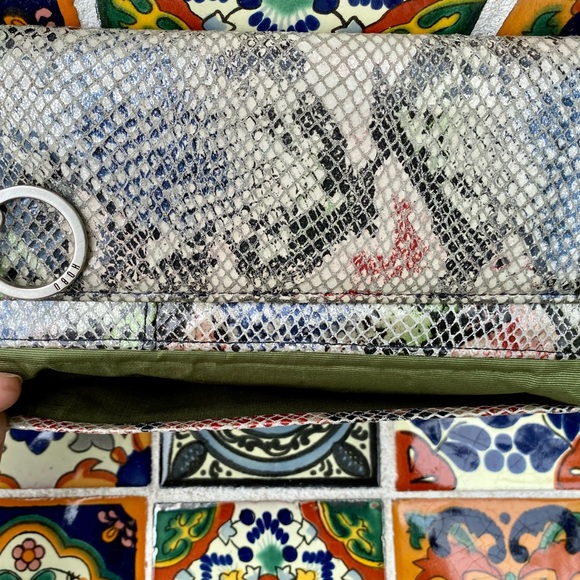 Hobo – Sadie Trifold Leather Wallet - Picture 7 of 8